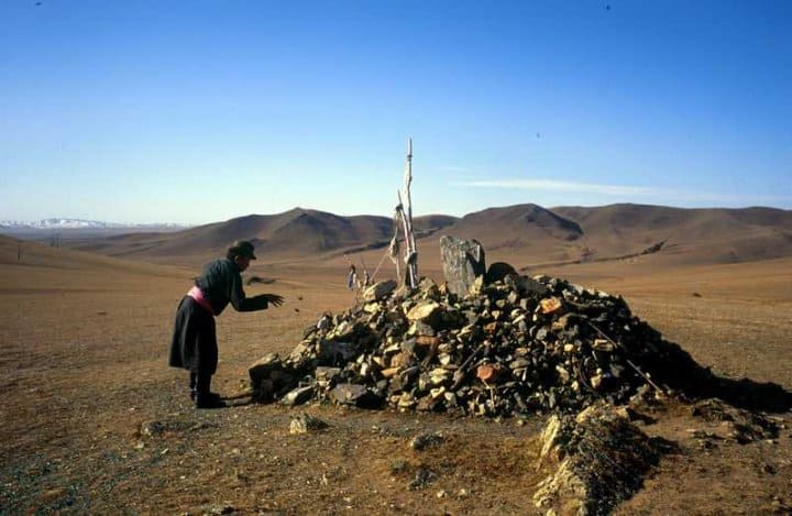 L'Ovoo et son rituel en Mongolie | Christelle Firework